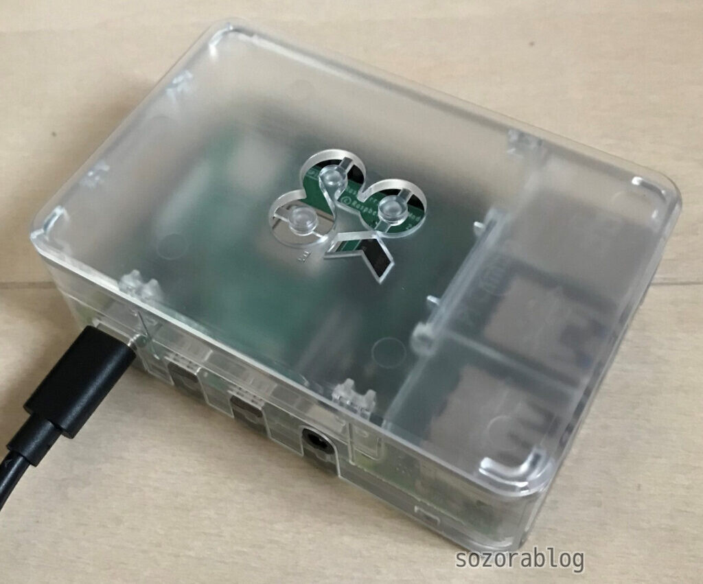 Raspberry Pi 4 Model Bのケース