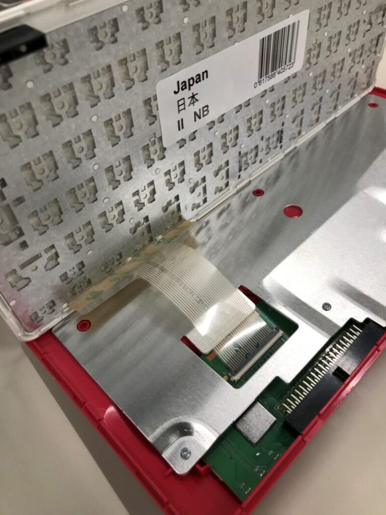Raspberry Pi 400のキーボート接続用リボンケーブル